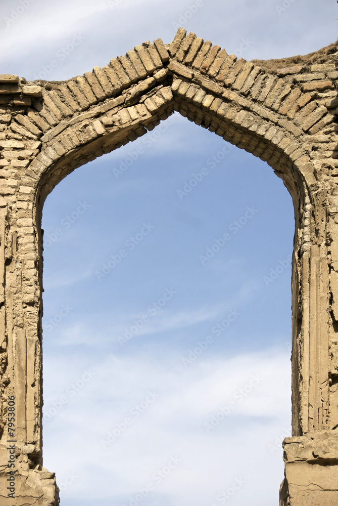 ARCH IN AN OLD MOSQUE