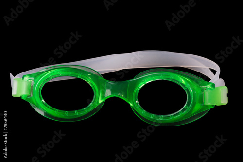 Swimming goggles with clipping path