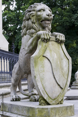 monument of a lion with shield
