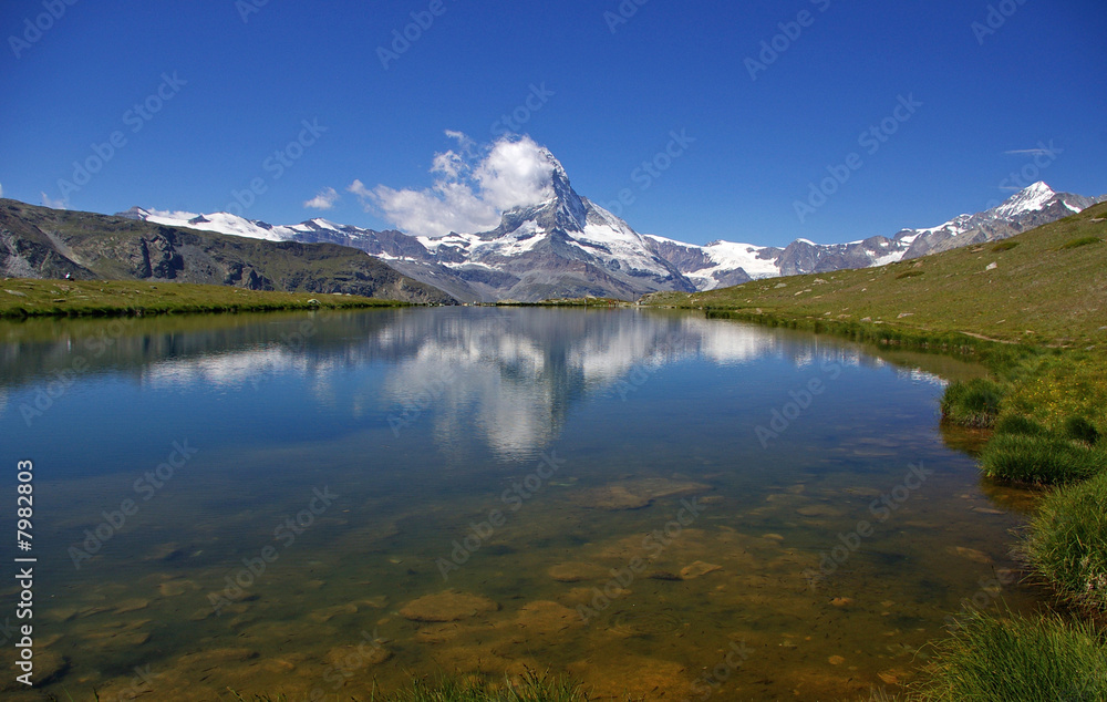Fototapeta premium Stellisee - Baden im Hochgebirge