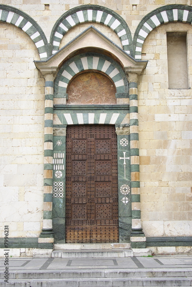 Prato, Cattedrale, portale laterale XII secolo 
