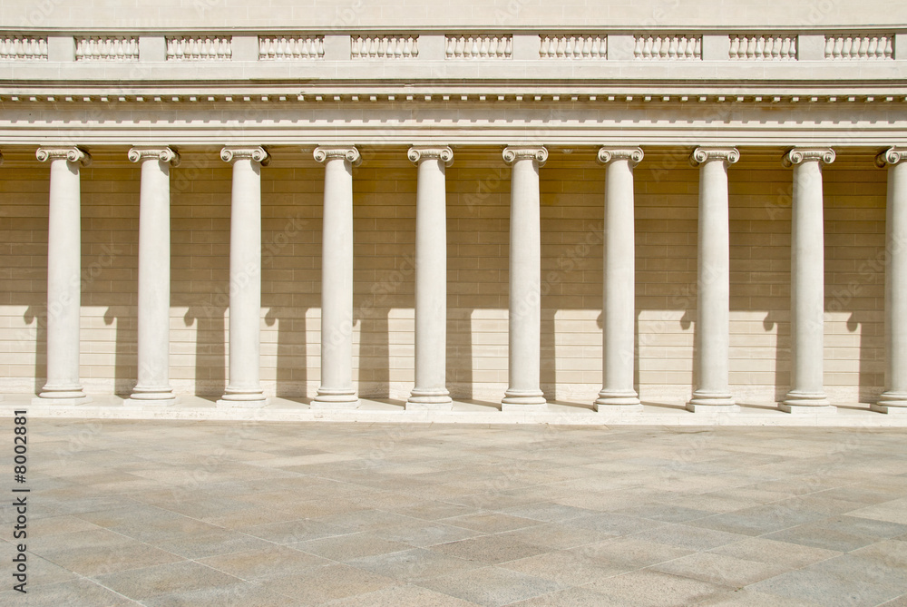 Fototapeta premium Row of columns