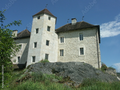 château rénové de Lavours