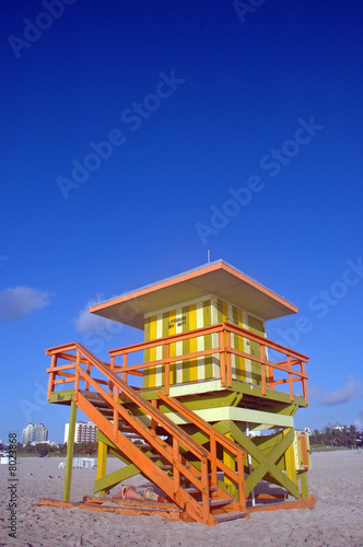Green and Yellow Lifeguard Tower in South Beach © abstrand