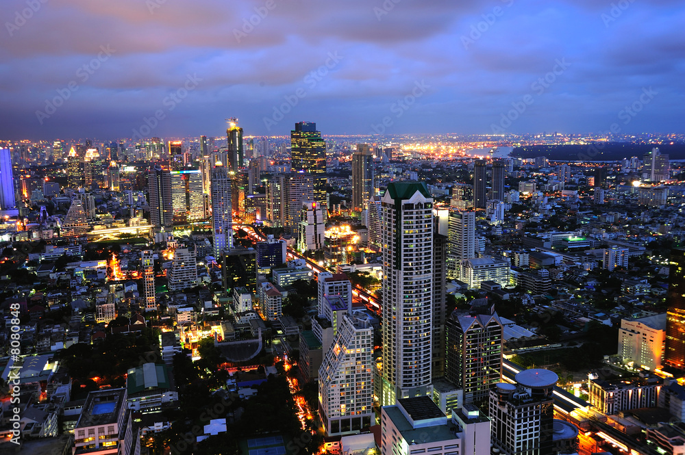 Naklejka premium Thailand night view of the city of Bangkok
