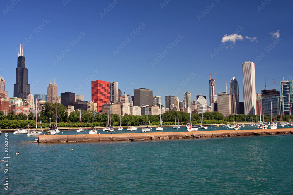 Fototapeta premium Chicago's changing skyline with new construction