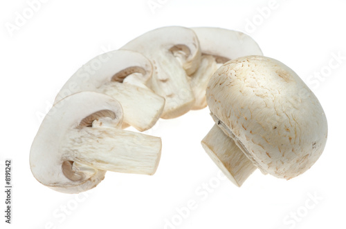 Button mushrooms and slices