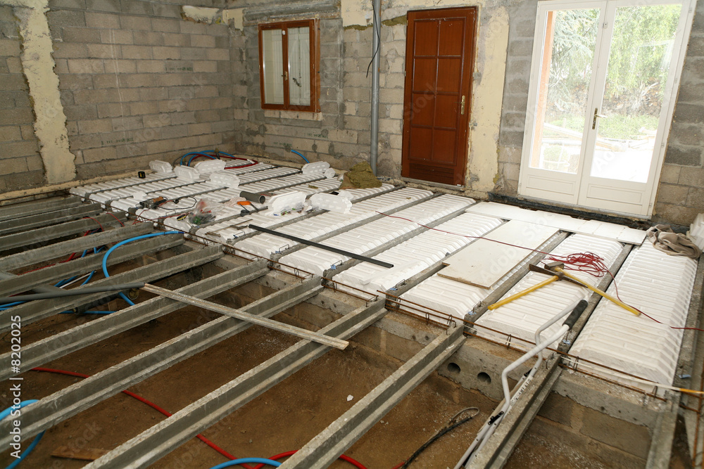 Construction plancher precontraint avec poutrelles et hourdis Stock — free download
