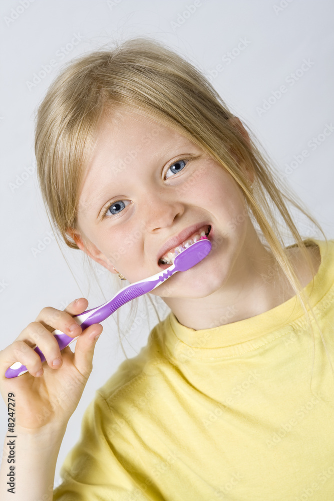 Children brushing teeth Children brushing teeth