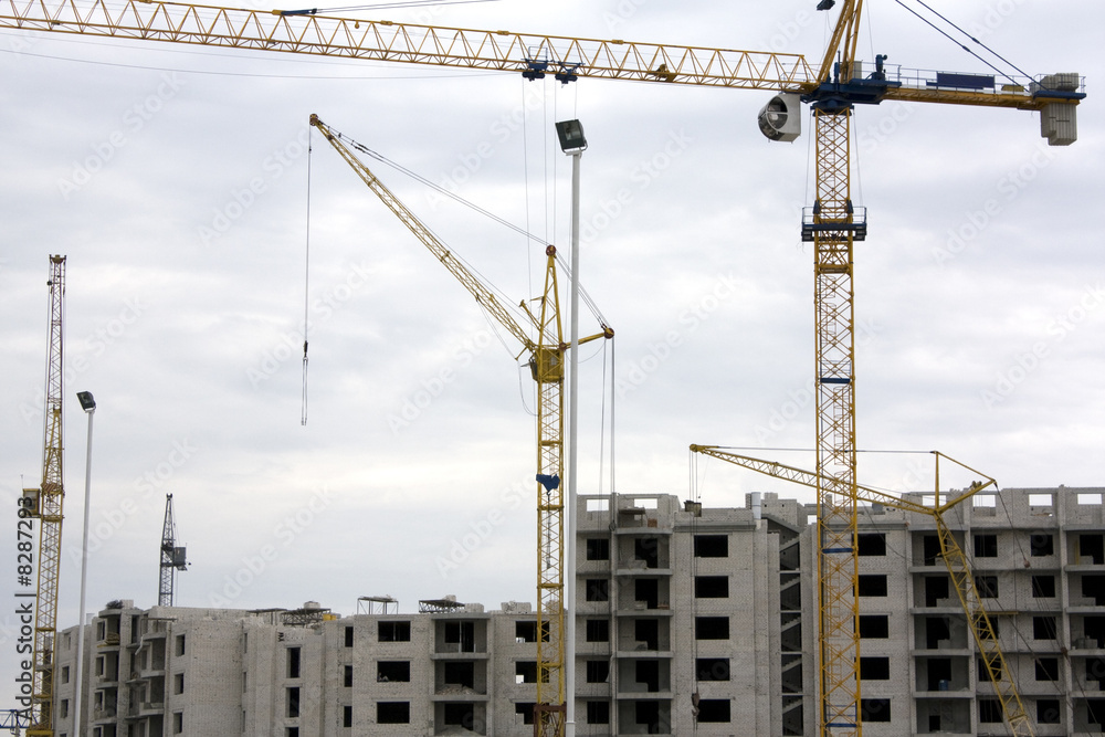 Tower crane and house-building