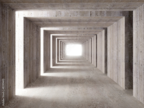 betonowy tunel i światła boczne