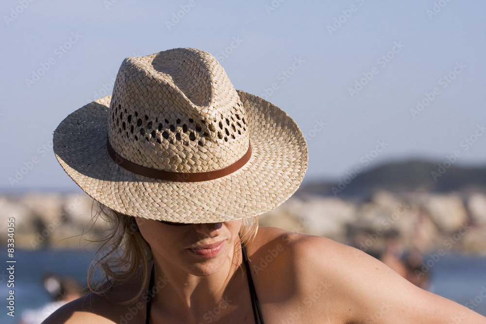 femme au chapeau