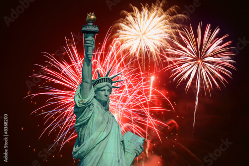 The statue of Liberty and July 4th fireworks illustration