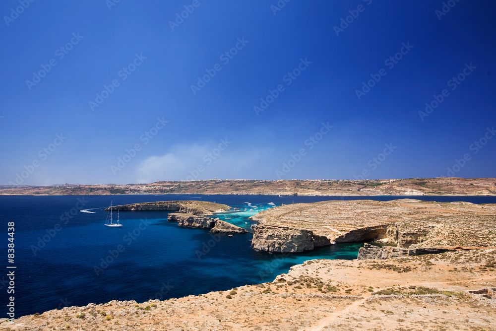 Naklejka premium Comino Island