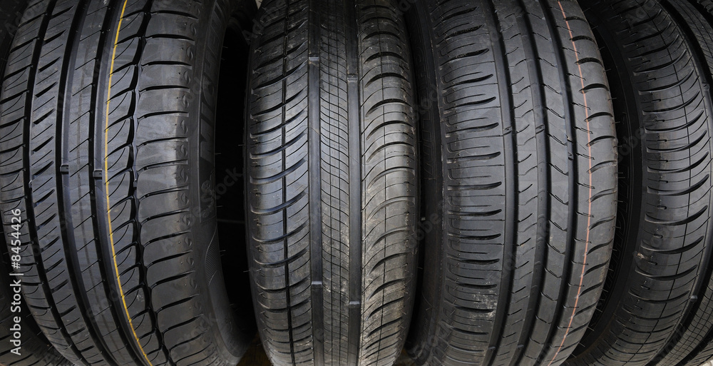 Fototapeta premium quatre pneus