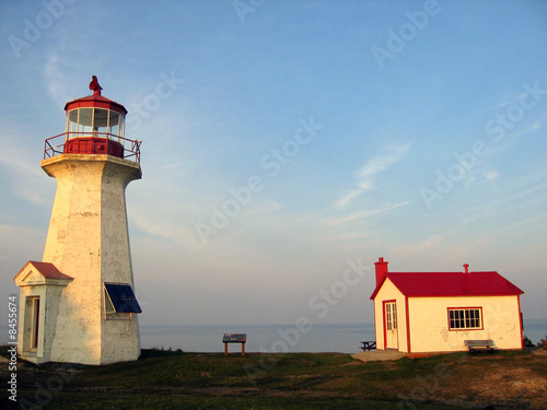 Phare au soleil couchant