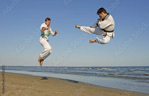taekwondo sur la plage