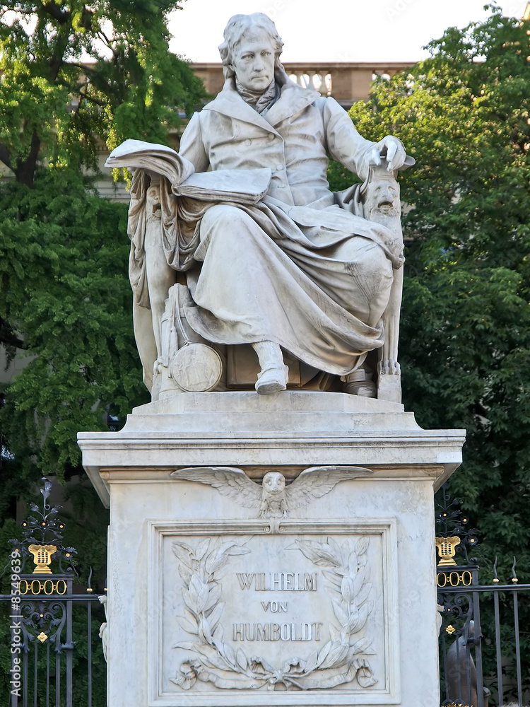 statue, wilhelm von humboldt, berlin
