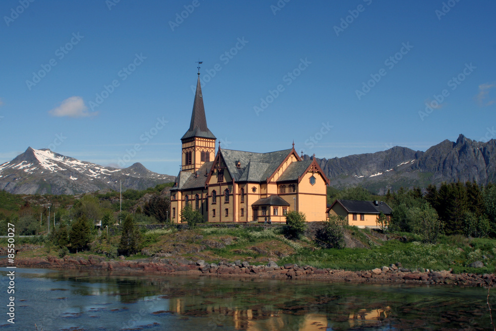 Eglise au bord de l'eau