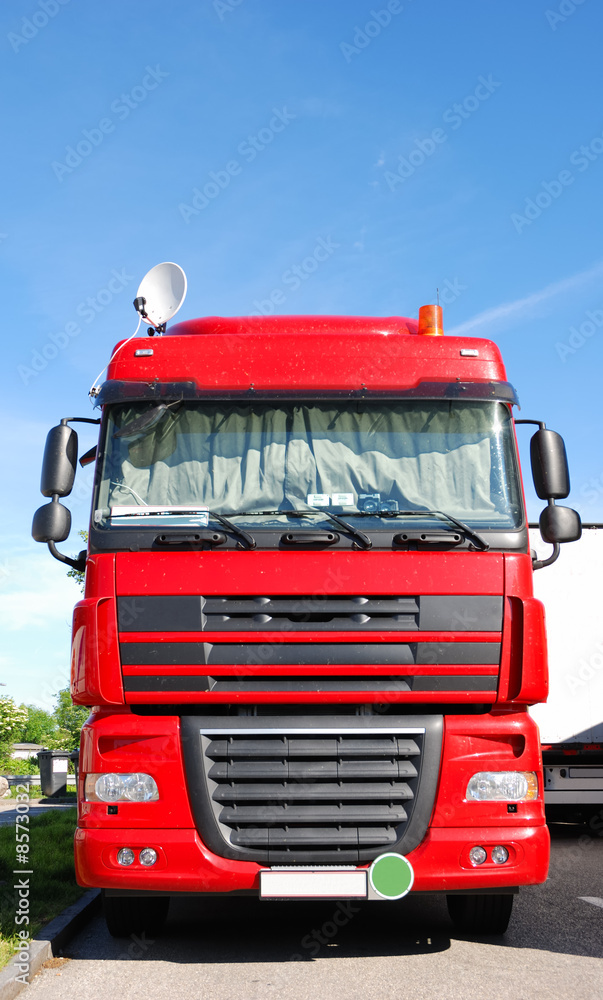 Lastwagen und Antenne