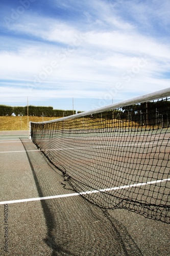 Terrain de tennis à l'abandon © Tof Locoste