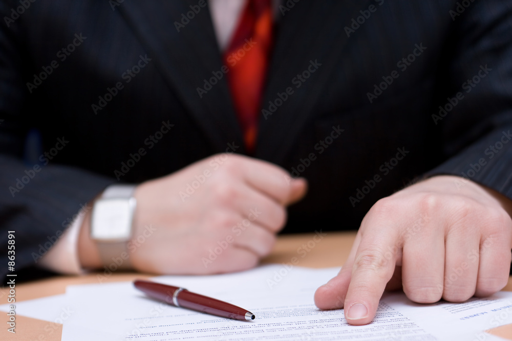 Obraz premium Reading the Terms