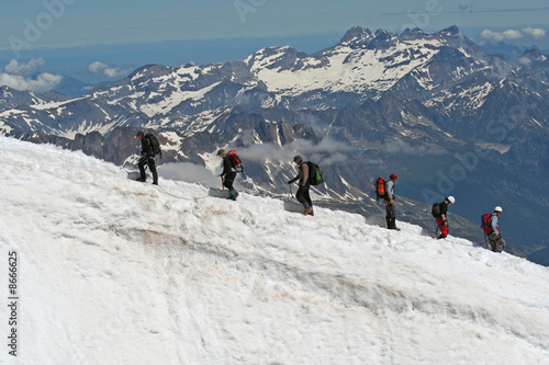 Cordées d'alpinistes