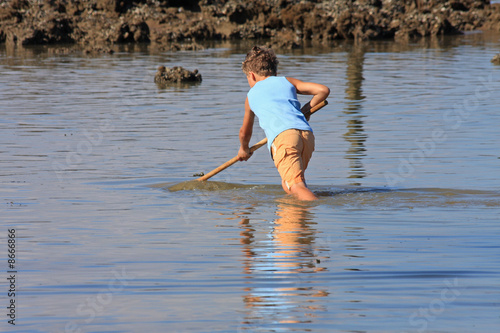 Enfant à la pêche