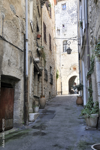 Fototapeta Naklejka Na Ścianę i Meble -  Vence, village de Provence