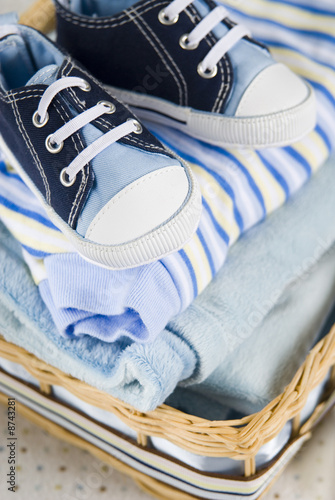 Baby shoes and towels2