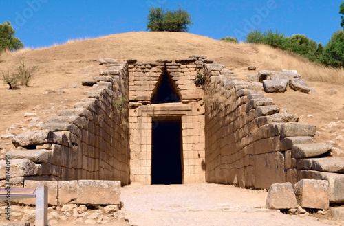 the theasury of Atreus in Mycenae, Greece