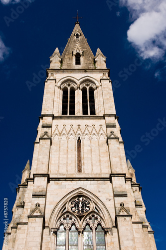 église de Vals-Les-Bains (Ardèche) © Uolir