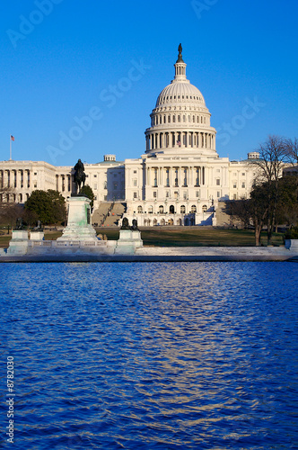 Obraz na płótnie Capitol Building with clear blue sky, Washington DC, USA w salonie