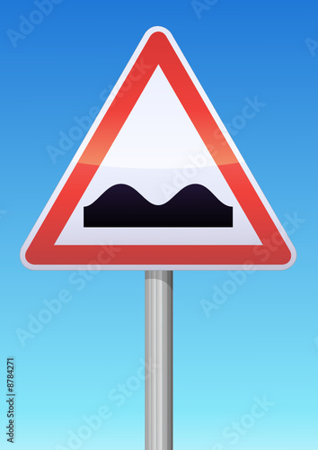 Panneau de danger cassis ou dos-d'âne