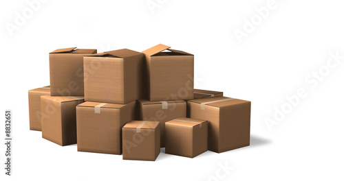 cartons d'emballage sur fond blanc