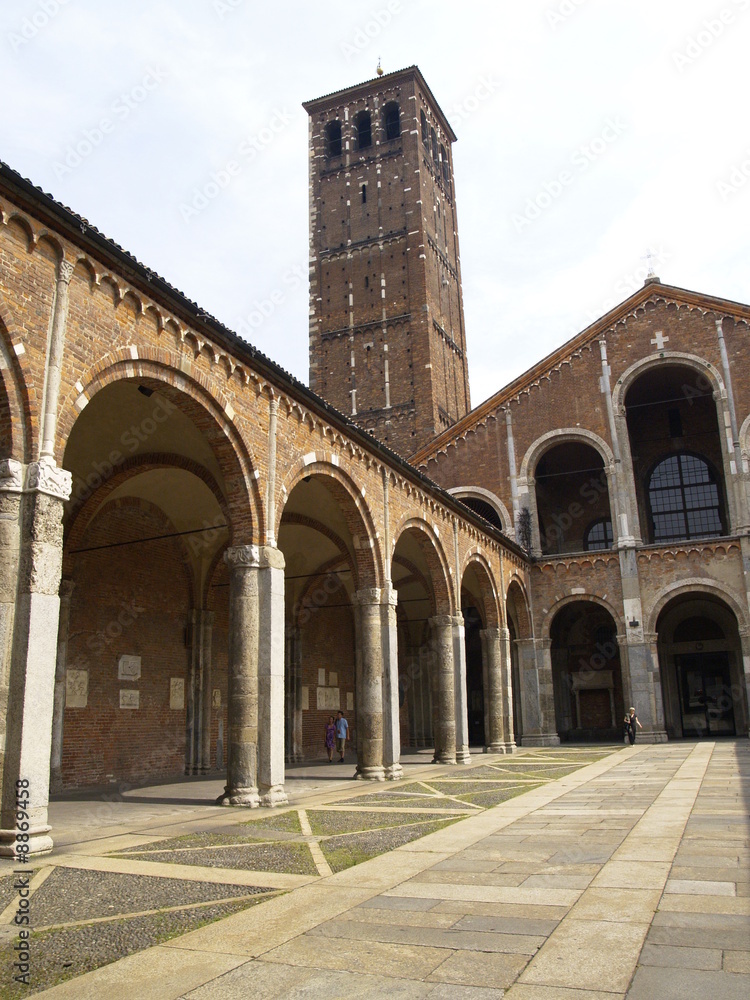 Iglesia de San Ambrosio en Milan (Italia)