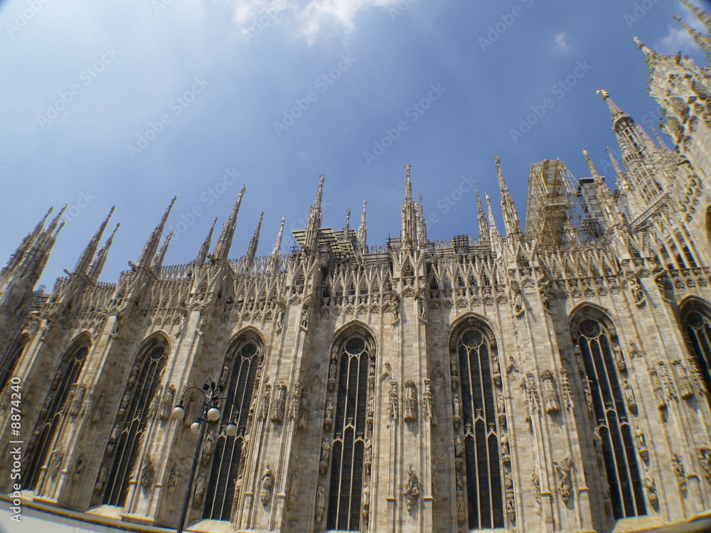 Catedral de Milan en verano