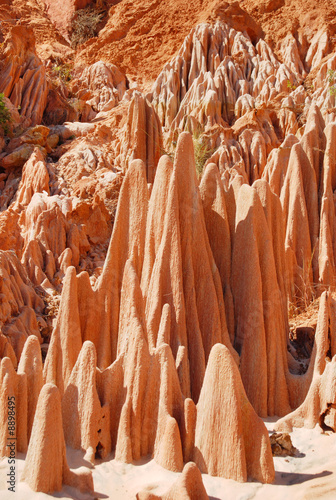 Tsingy rouge de Madagascar photo