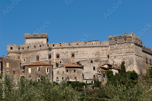 sermoneta castle
