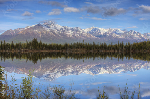Fototapeta Naklejka Na Ścianę i Meble -  Alaskan Lake
