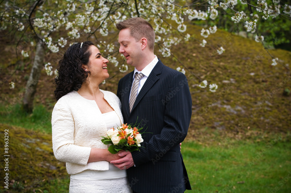 a married couple utside a married couple utside