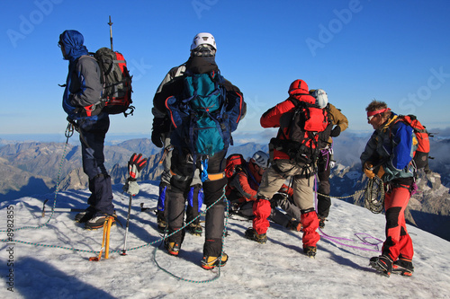 Alpinistes au dôme des écrins