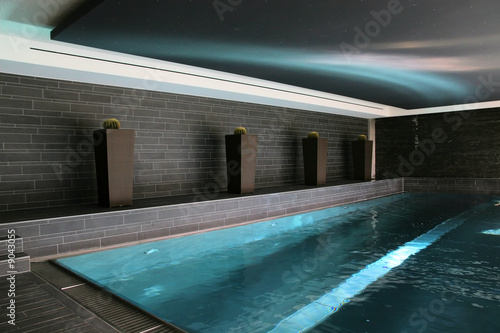 piscine intérieure welness