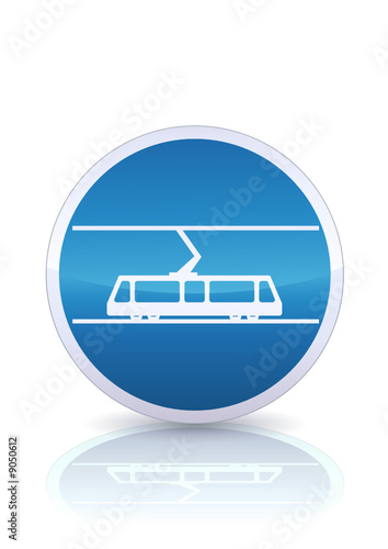 Voie réservée aux tramways (reflet métal)