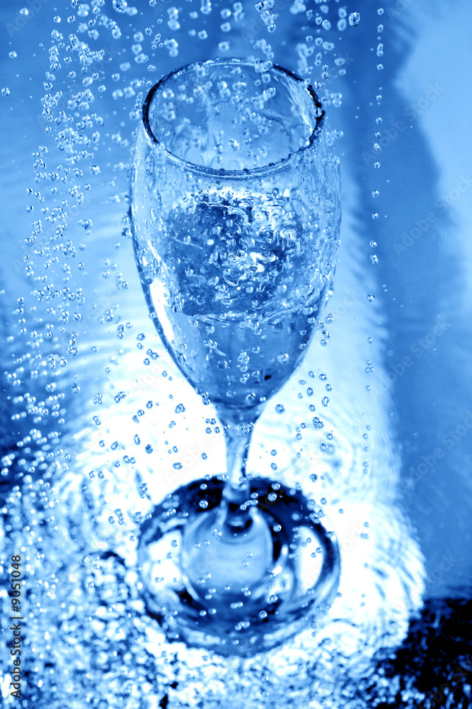 water drops in motion macro close up water drops in motion macro close up