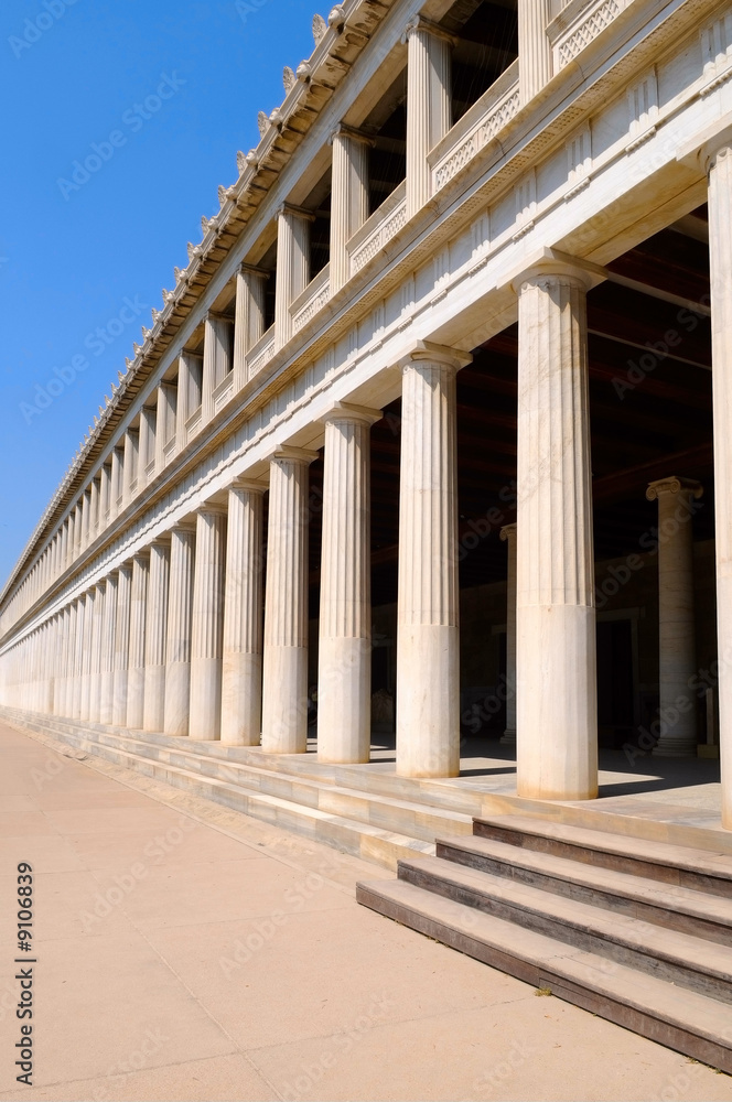 the columns of Greek museum