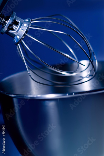 picture of the food mixer.
