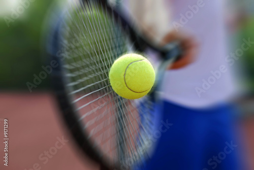 Tennis racket and ball © Sto