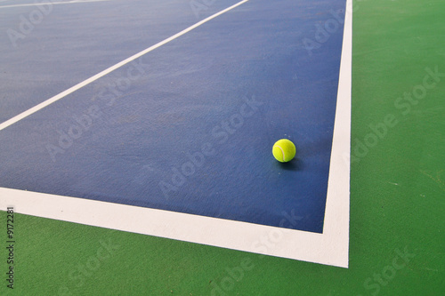 Tennis ball just on the line © Sto