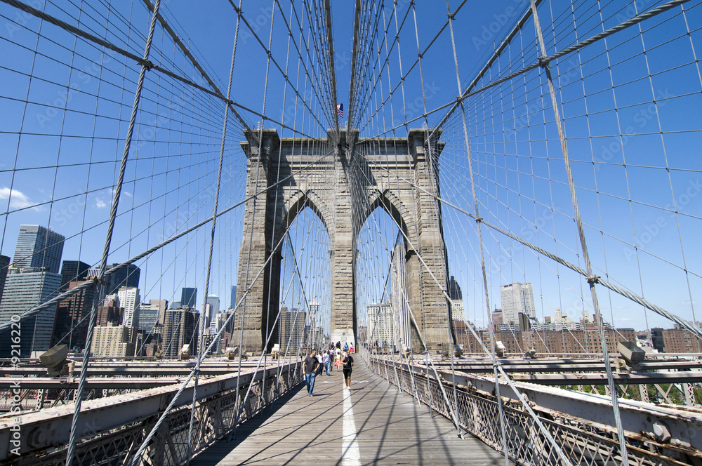 Fototapeta premium Brooklyn bridge and skyscraper